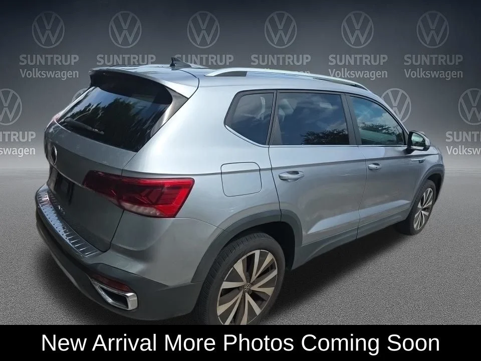 Used 2023 Silver Volkswagen 1.5T SE image 3