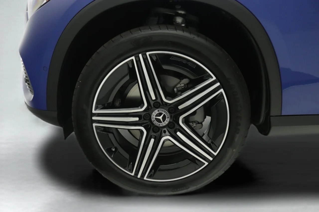 New 2026 Starling Blue Metallic Mercedes-Benz 300 image 11