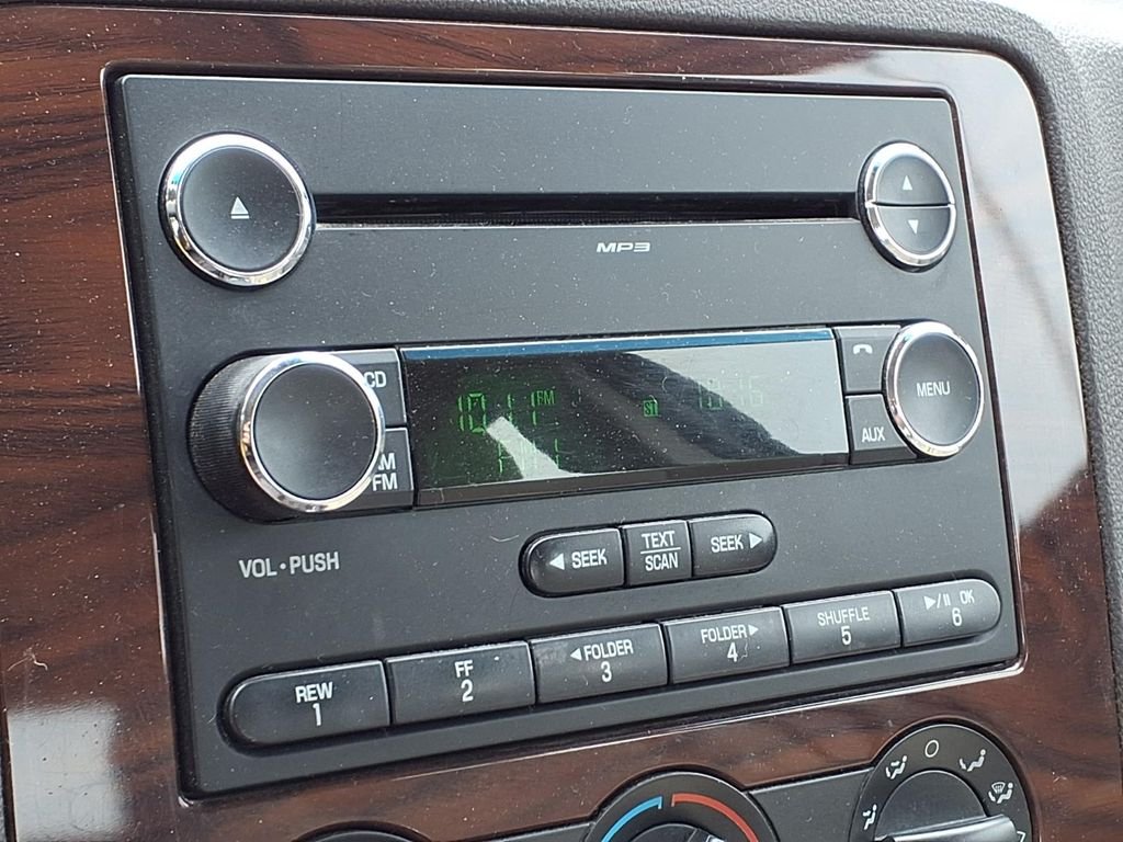 Used 2009 Silver Ford SE image 16
