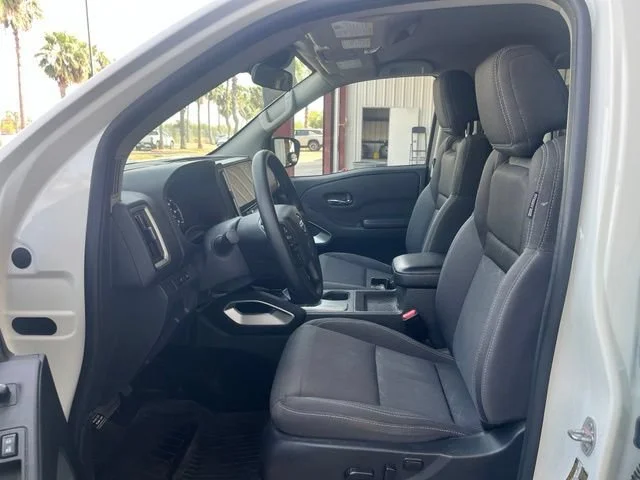Used 2025 White Nissan  image 11