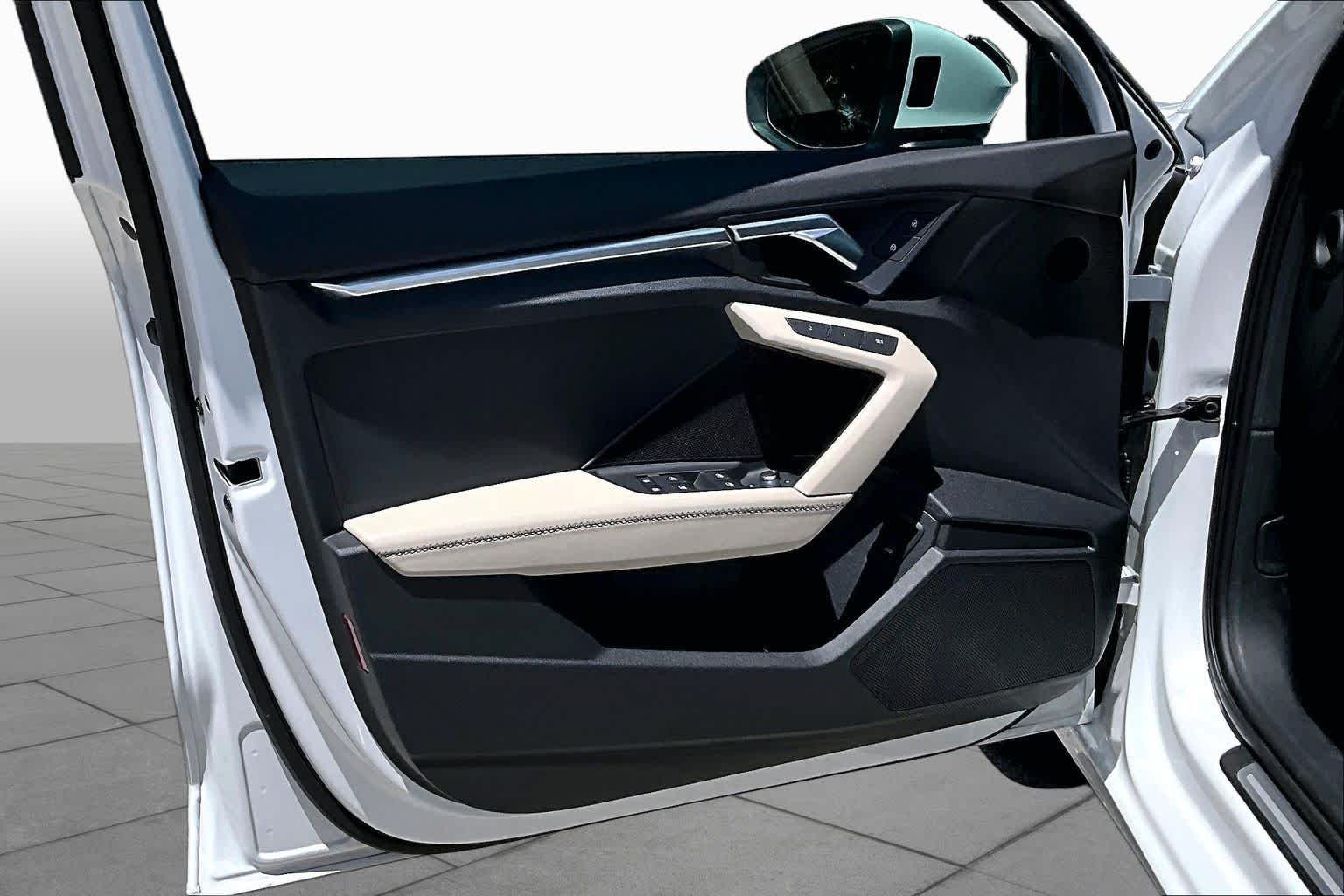 Used 2024  Audi Premium image 26