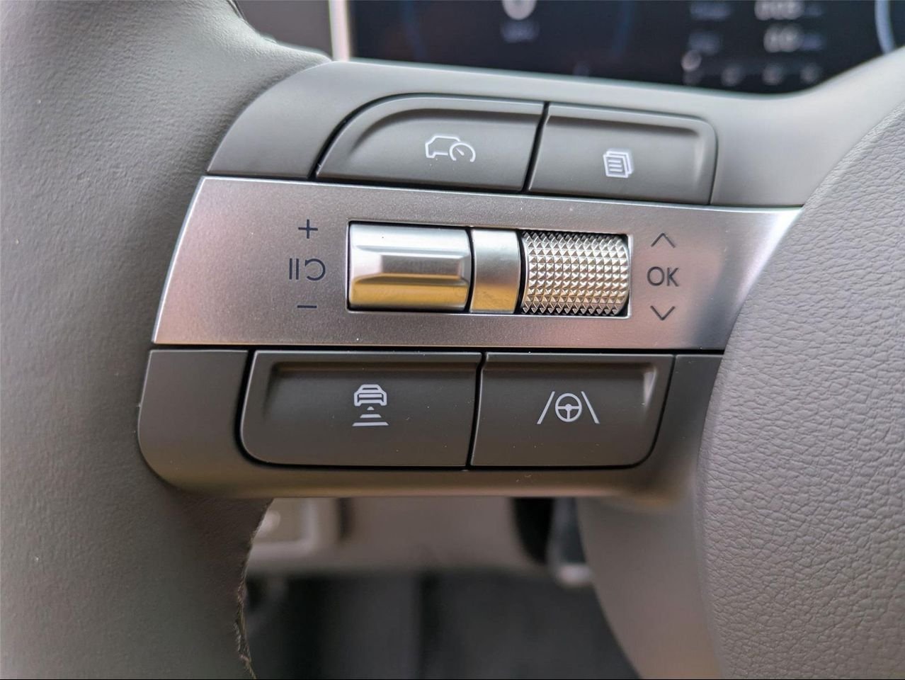 2025 Hyundai Sonata Hybrid Limited - Photo 16