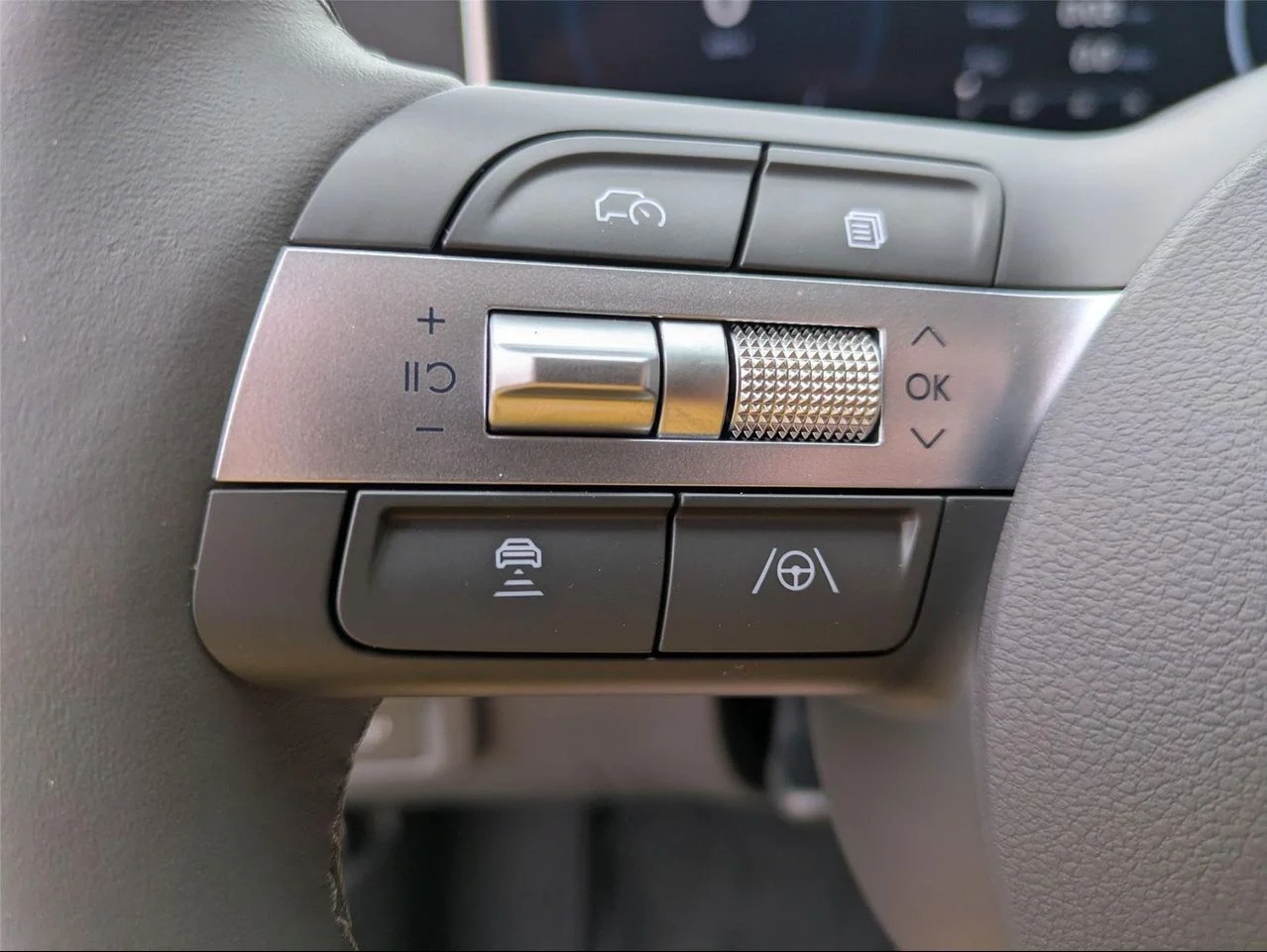 2025 Hyundai Sonata Hybrid Limited - Photo 16