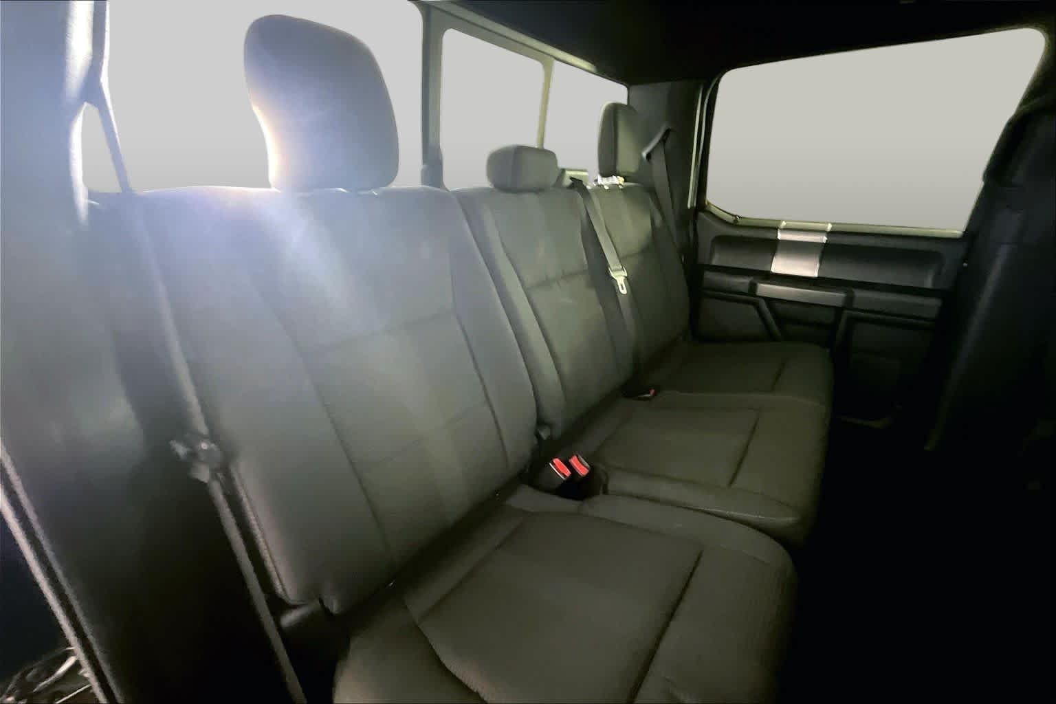 Used 2016 Shadow Black Ford XLT image 19