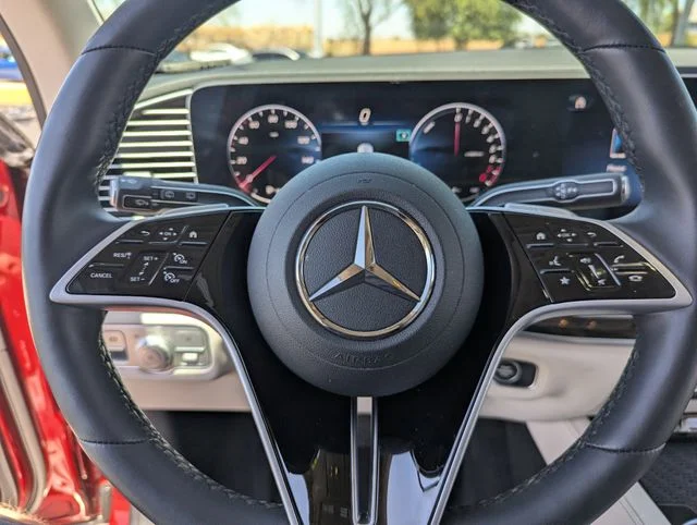 Used 2025 MANUFAKTUR Cardinal Red Metallic Mercedes-Benz GLE 450e image 27