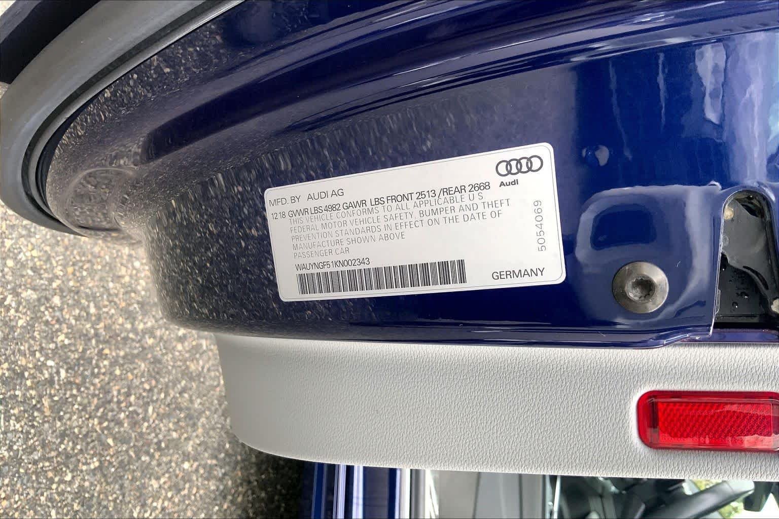 Used 2019 Navarra Blue Metallic/Black Roof Audi Premium Plus image 34
