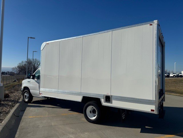 2026 Ford E-Series Cutaway Base