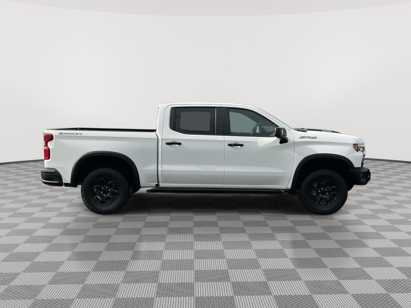 Used 2024 Summit White Chevrolet ZR2 image 19