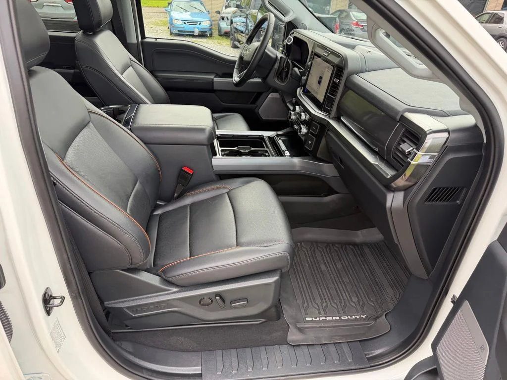 2025 Ford F-350 Super Duty Lariat - Photo 37