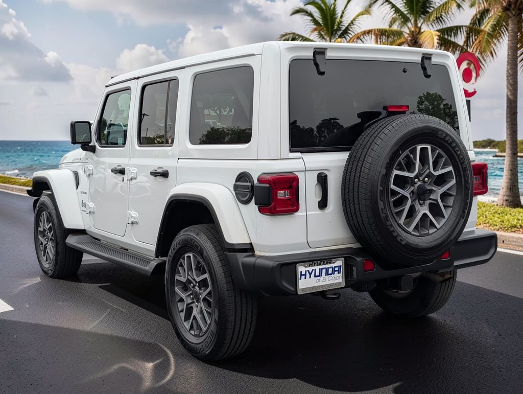 2024 Jeep Wrangler 4-Door Sahara - Photo 7