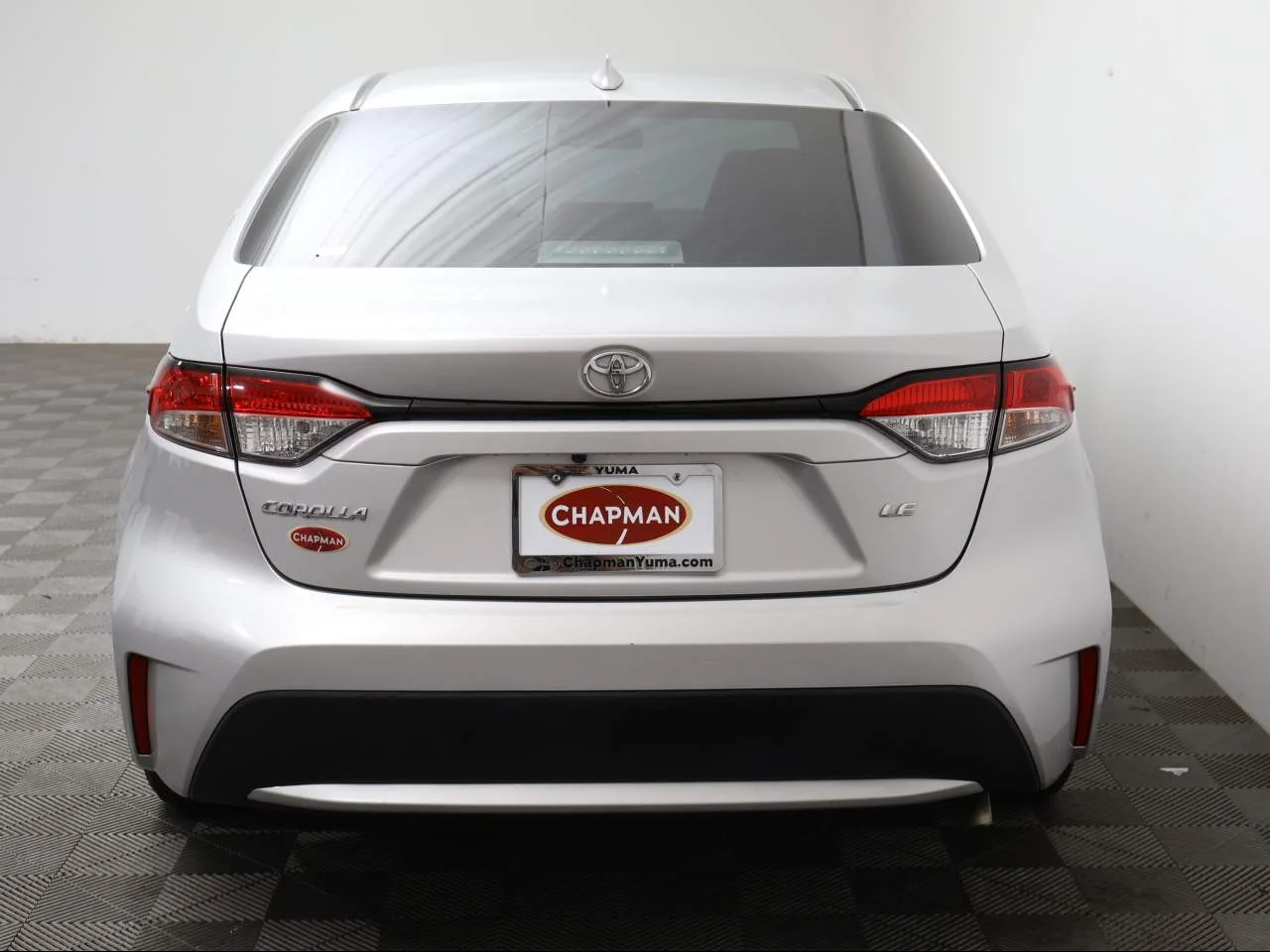 Used 2022 Classic Silver Metallic Toyota LE image 5
