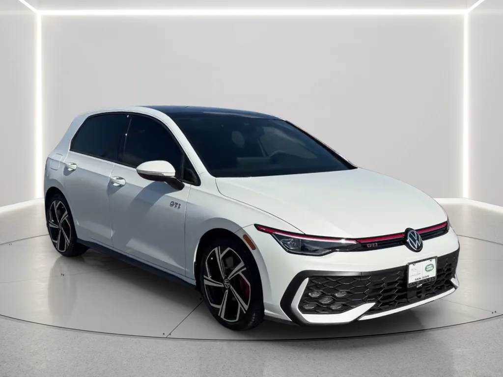 Used 2025 White Volkswagen 2.0T SE image 3