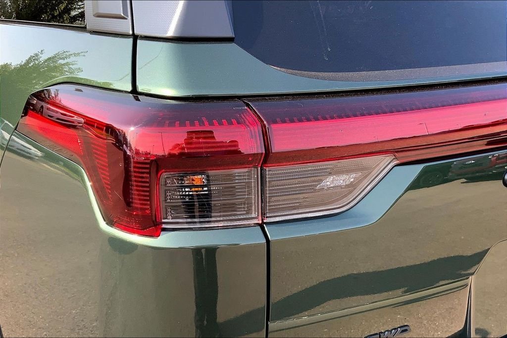Used 2026 Green Subaru Premium image 23