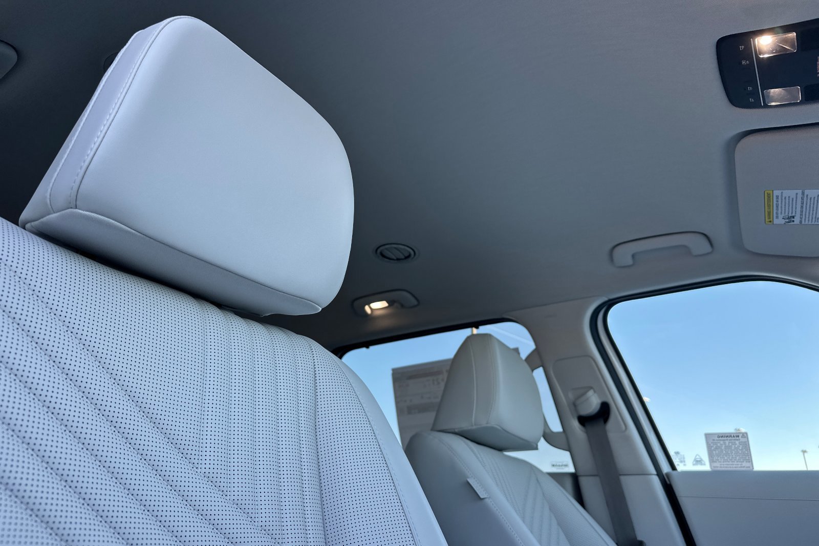 New 2026 Creamy White Pearl Hyundai SEL 8P image 18