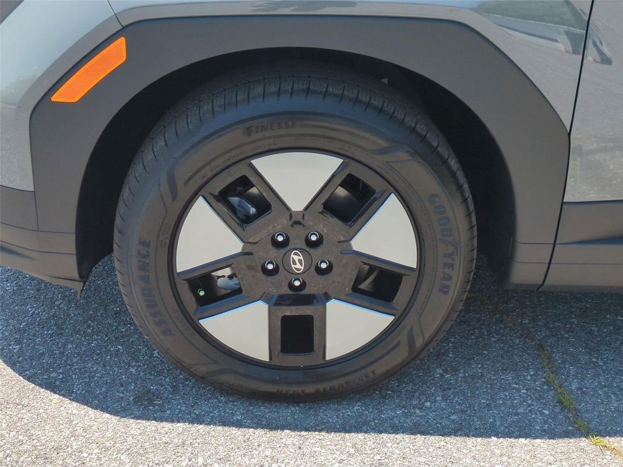New 2026 Hampton Gray Hyundai SE image 10