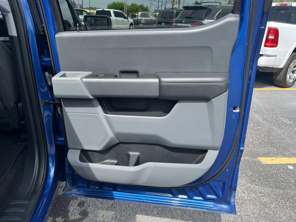 Used 2023 Blue Ford XLT image 16