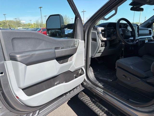 New 2026 Carbonized Gray Metallic Ford F-350® XLT image 11