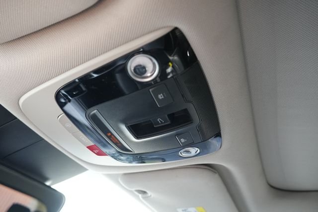 Used 2022 Black Kia EX image 43