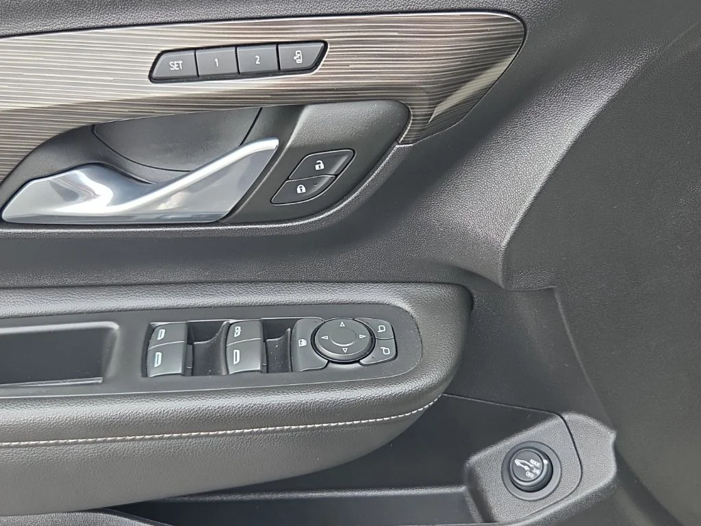 2023 GMC Terrain SLT - Photo 38