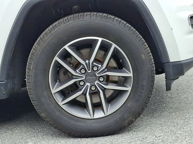 Used 2021 White Jeep Limited image 9