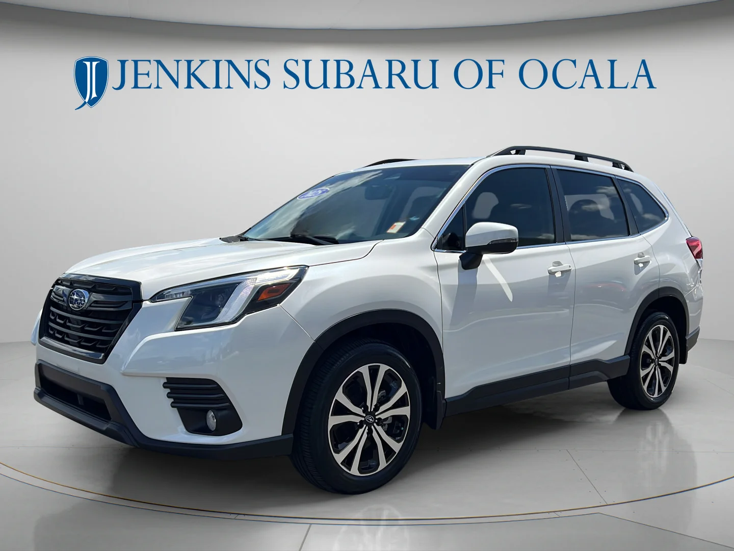 Used 2023 Crystal White Pearl Subaru Limited image 7
