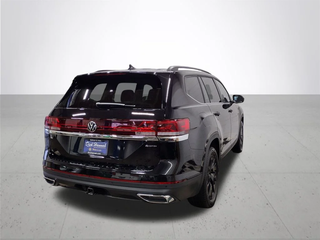 New 2026 Black Volkswagen 2.0T SE w/Technology image 12