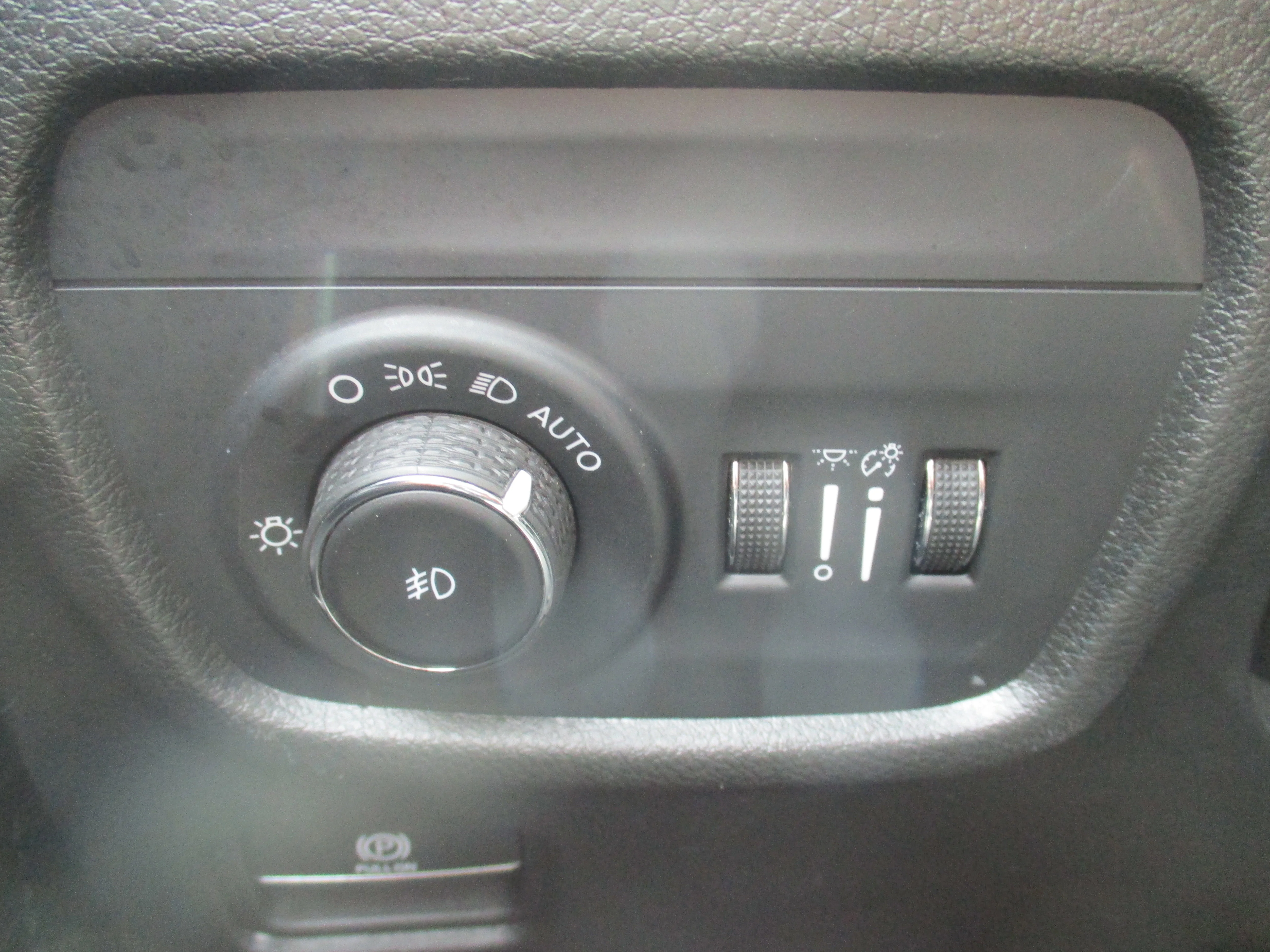 Certified Used 2022 Diamond Black Crystal Pearlcoat Jeep Limited image 25