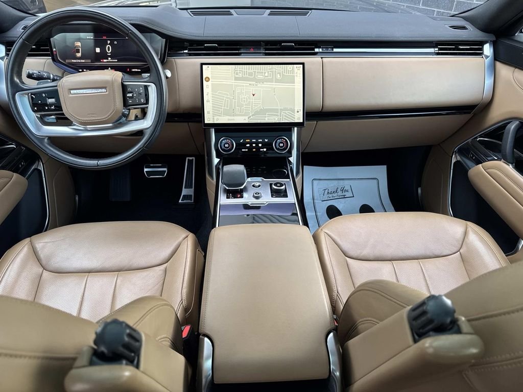 Certified Used 2023 Belgravia Green Metallic Land Rover SE image 18