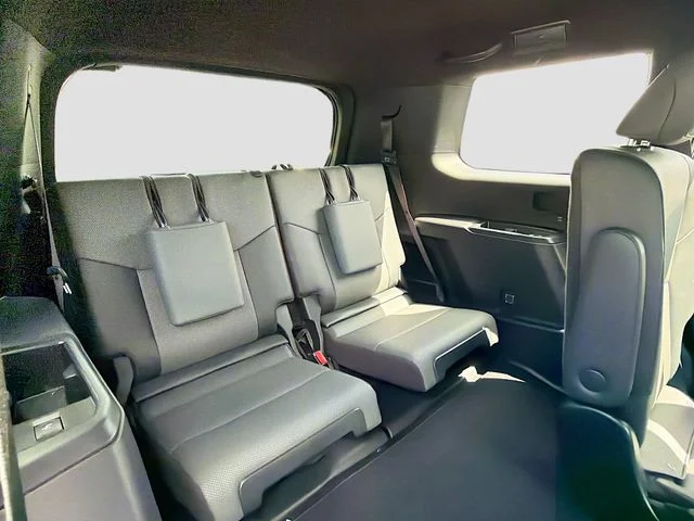 Used 2025 EMINENT WHITE PEARL Lexus 550 Premium+ image 25