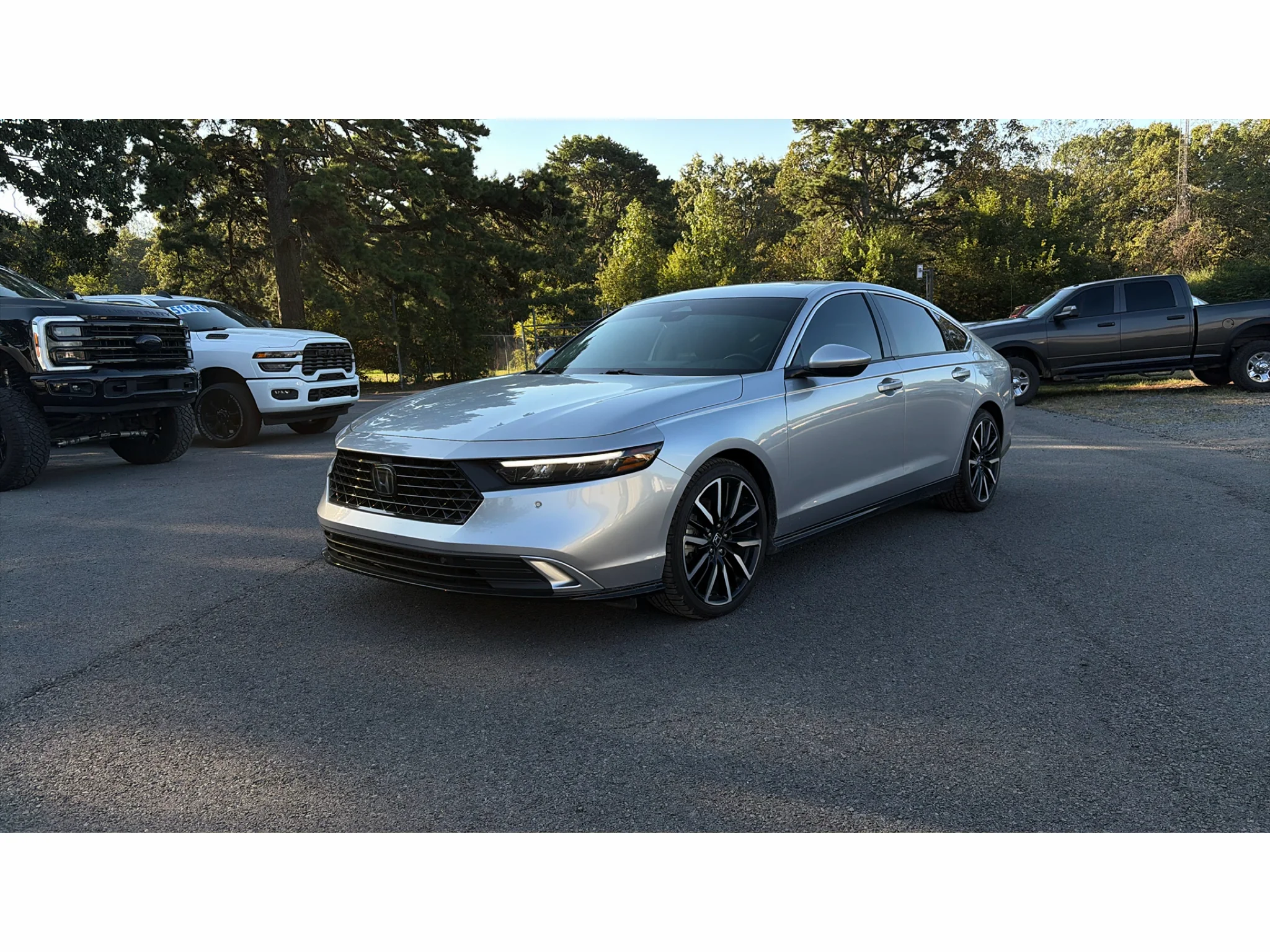 Used 2024 Solar Silver Metallic Honda Touring image 1