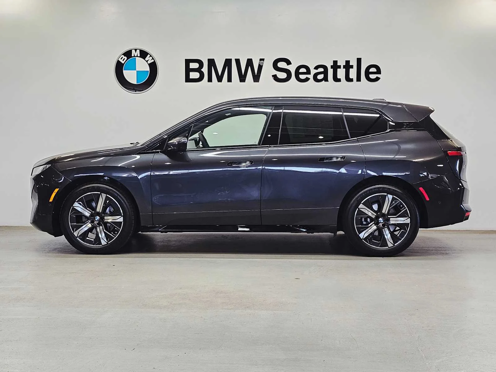 New 2026 Dark Graphite Metallic BMW xDrive45 image 3