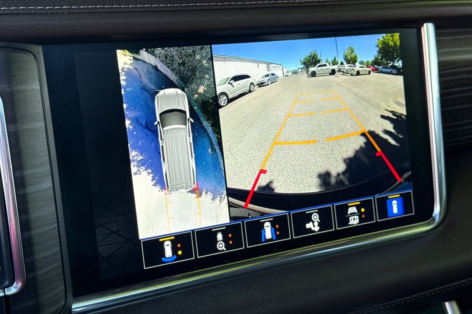 Used 2023  GMC Denali image 20