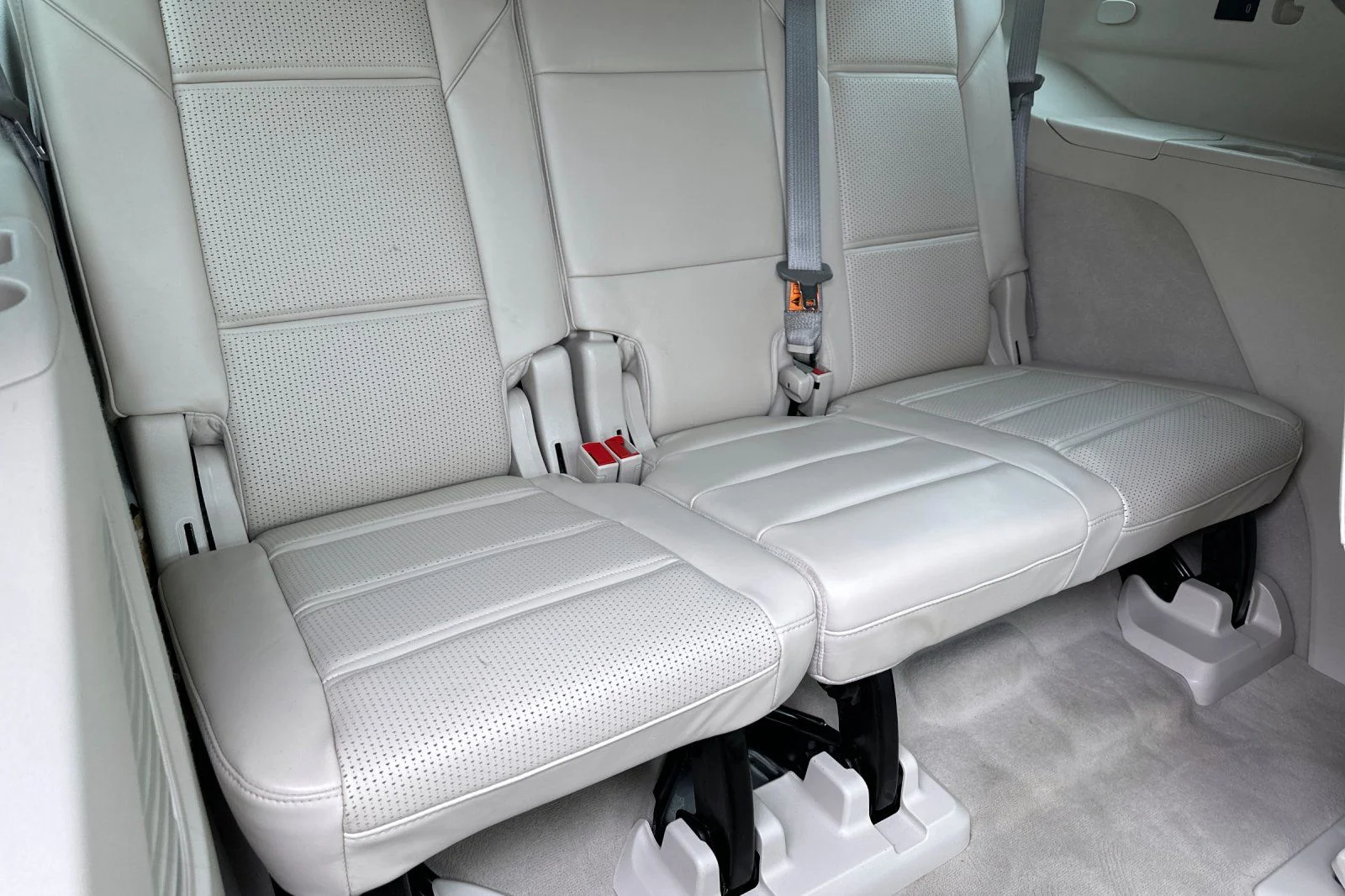 Used 2022  Cadillac Sport Platinum image 15