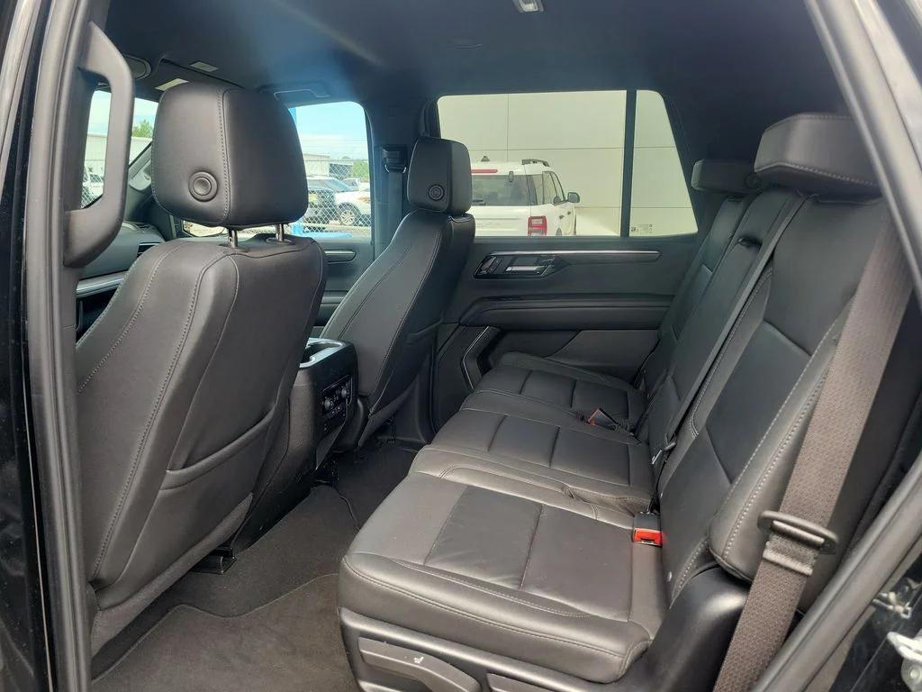 Used 2025 Black Chevrolet LT image 18