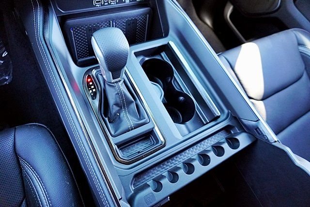 New 2026 Diamond Black Crystal Pearl-Coat Exterior Paint RAM RHO image 42