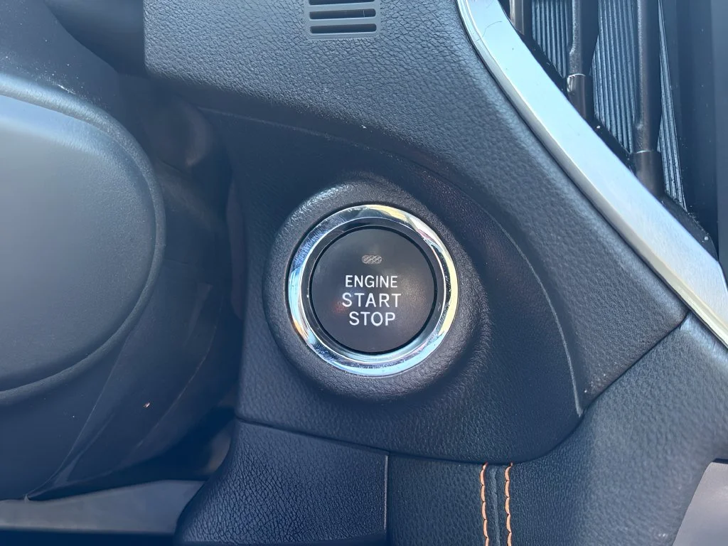 Used 2018 Silver Subaru 2.0i Limited image 21