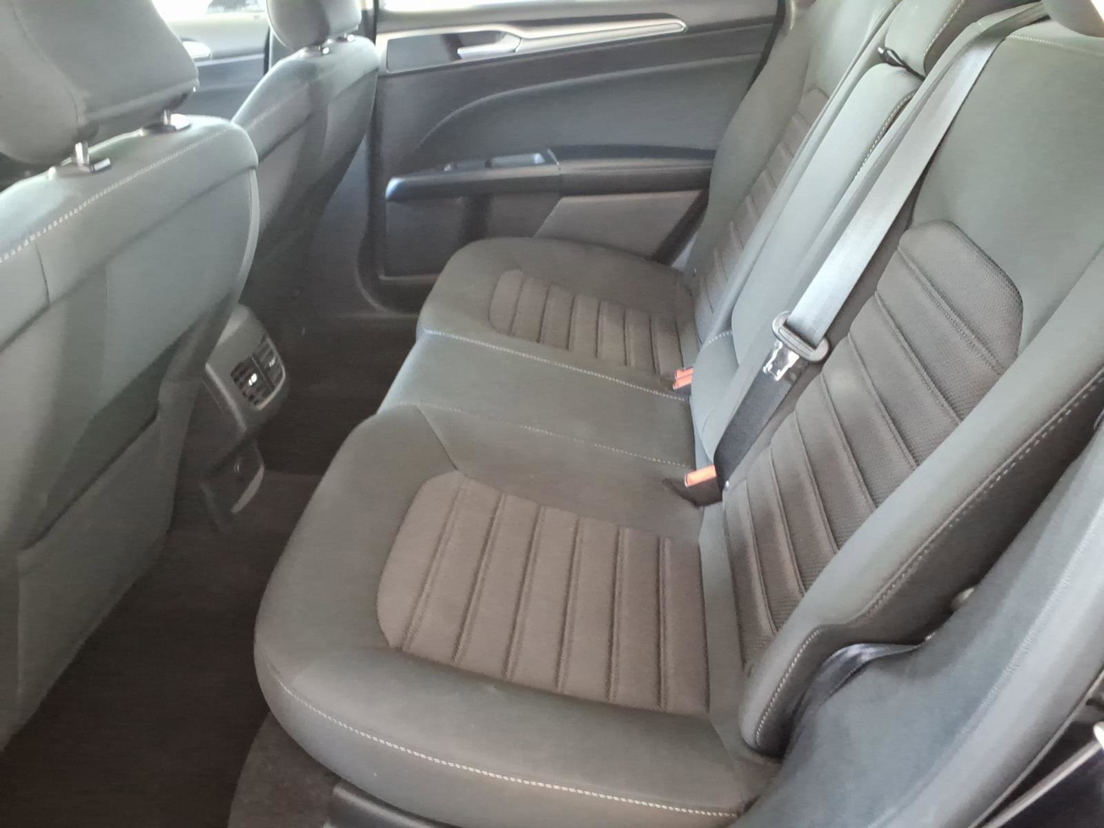 2019 Ford Fusion Hybrid SE - Photo 12