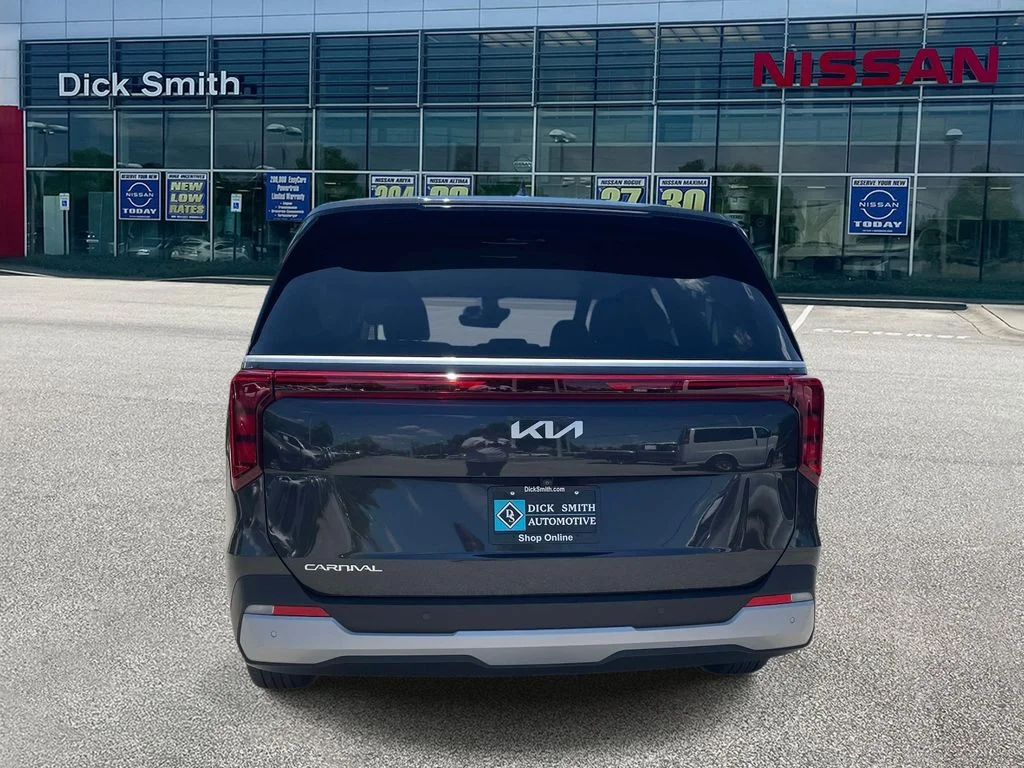 Used 2025 Gray Kia LXS image 5