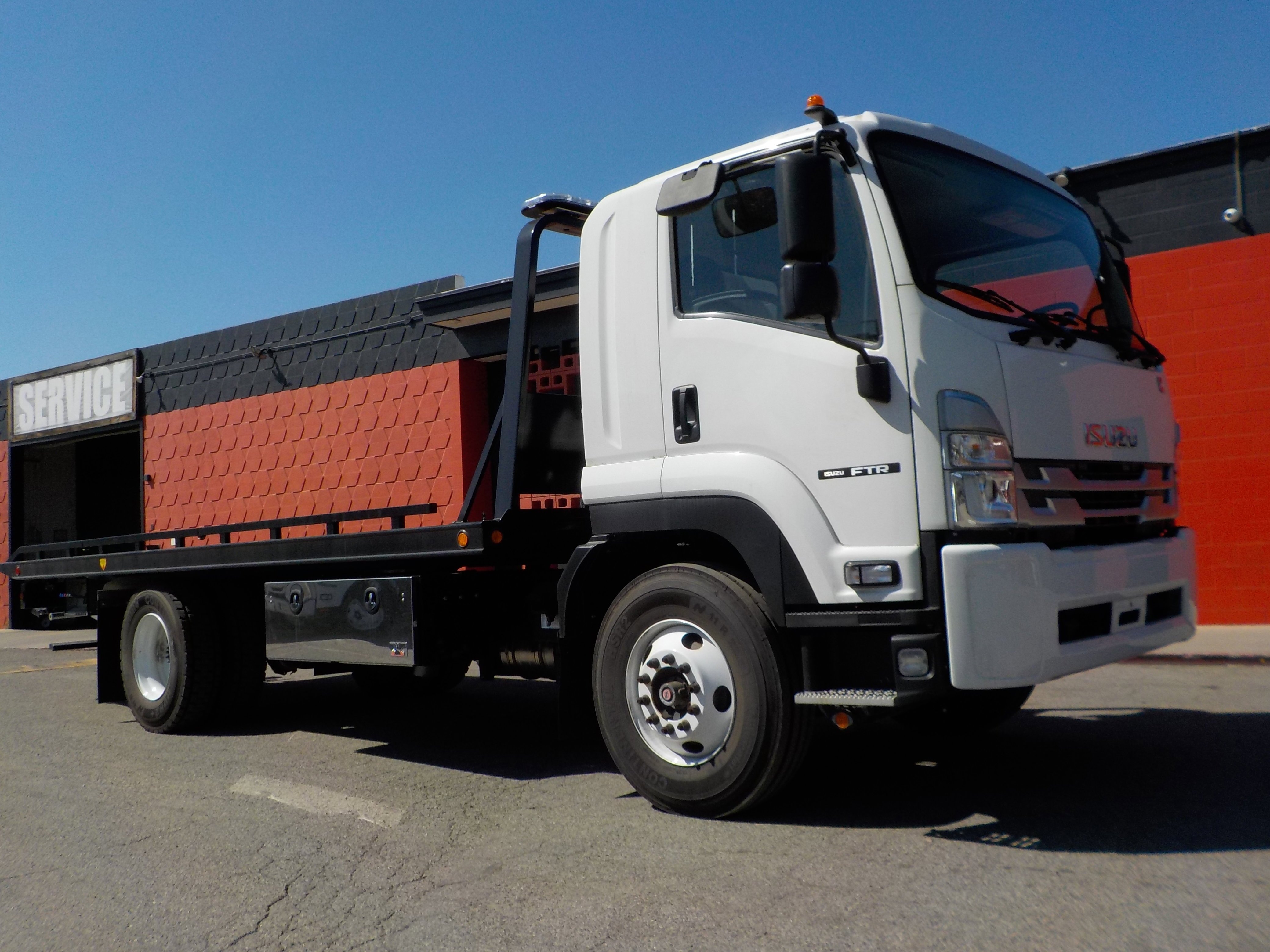 2024 Isuzu FTR's photo