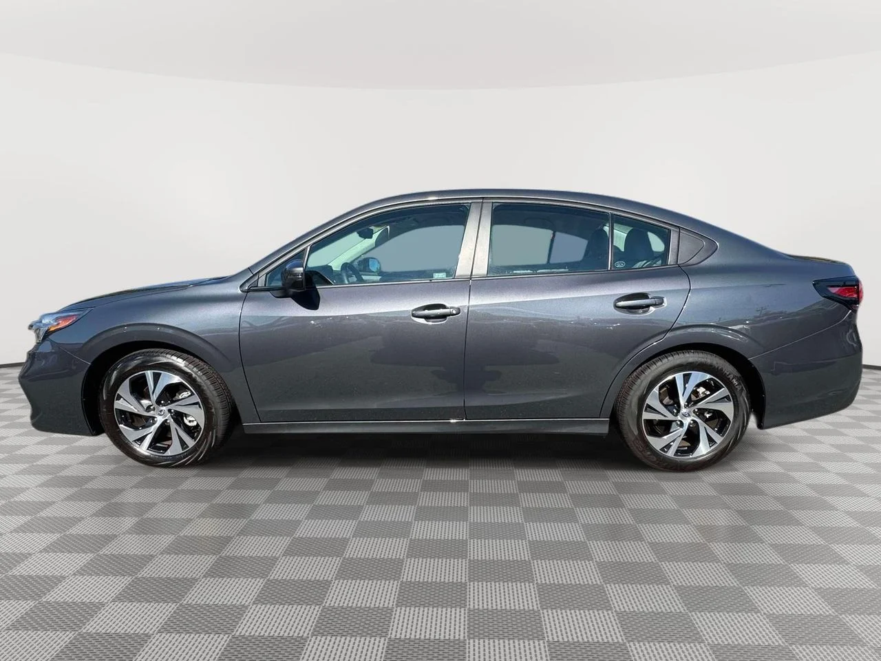 Used 2025 Magnetite Gray Metallic Subaru Premium image 5