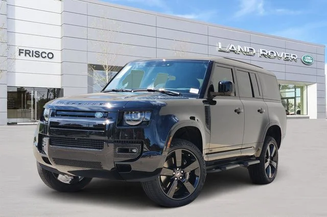 2025 Land Rover Defender 130 V8 P500's photo