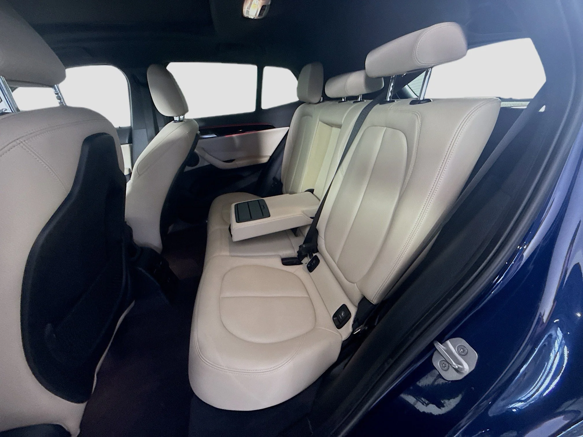 Used 2020 Mediterranean Blue Metallic BMW xDrive28i image 21