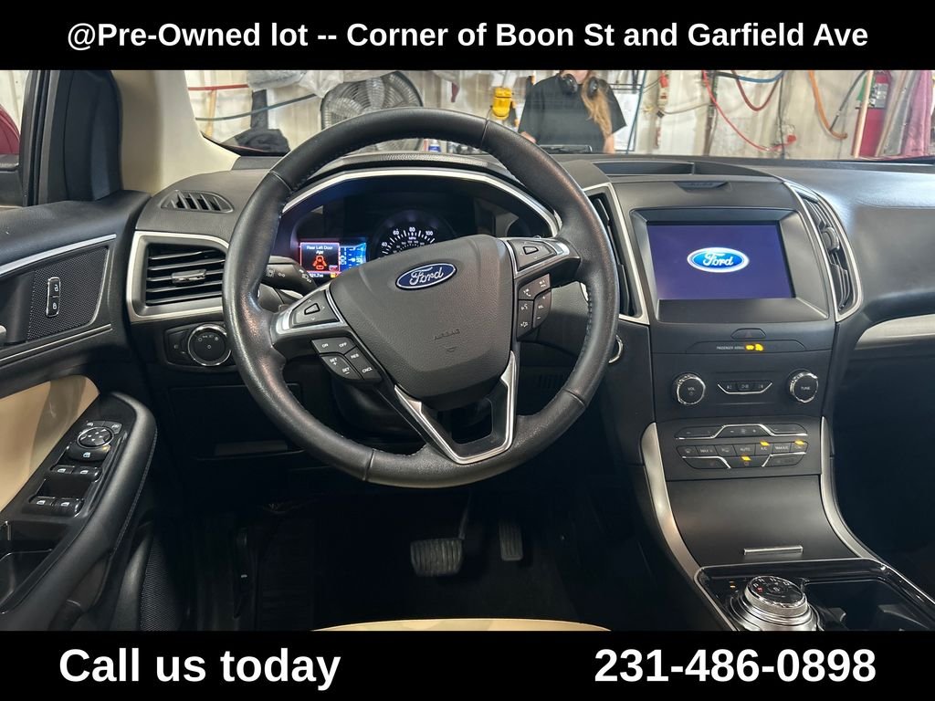 Used 2020 Red Ford SEL image 17