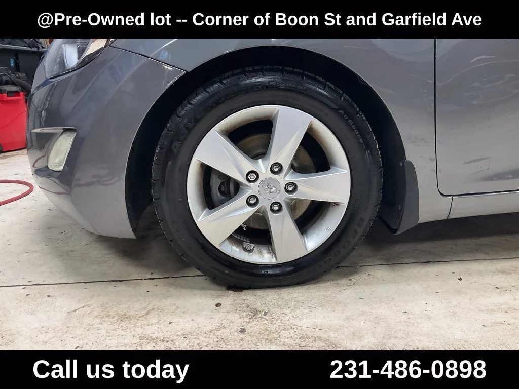 Used 2013 Gray Hyundai GLS image 8