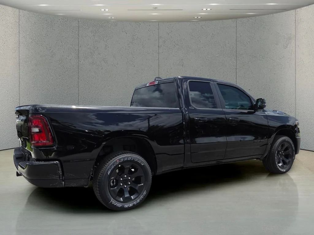 New 2026 Diamond Black Crystal Pearl-Coat Exterior Paint RAM Big Horn image 3
