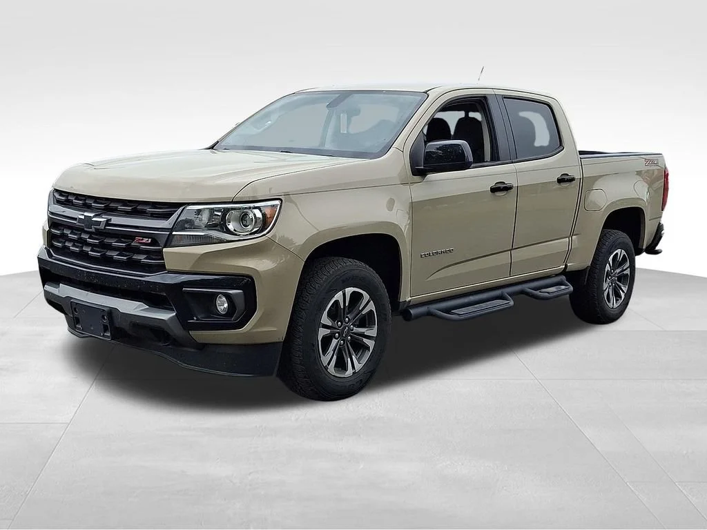 Used 2021 Sand Dune Metallic Chevrolet Z71 image 3