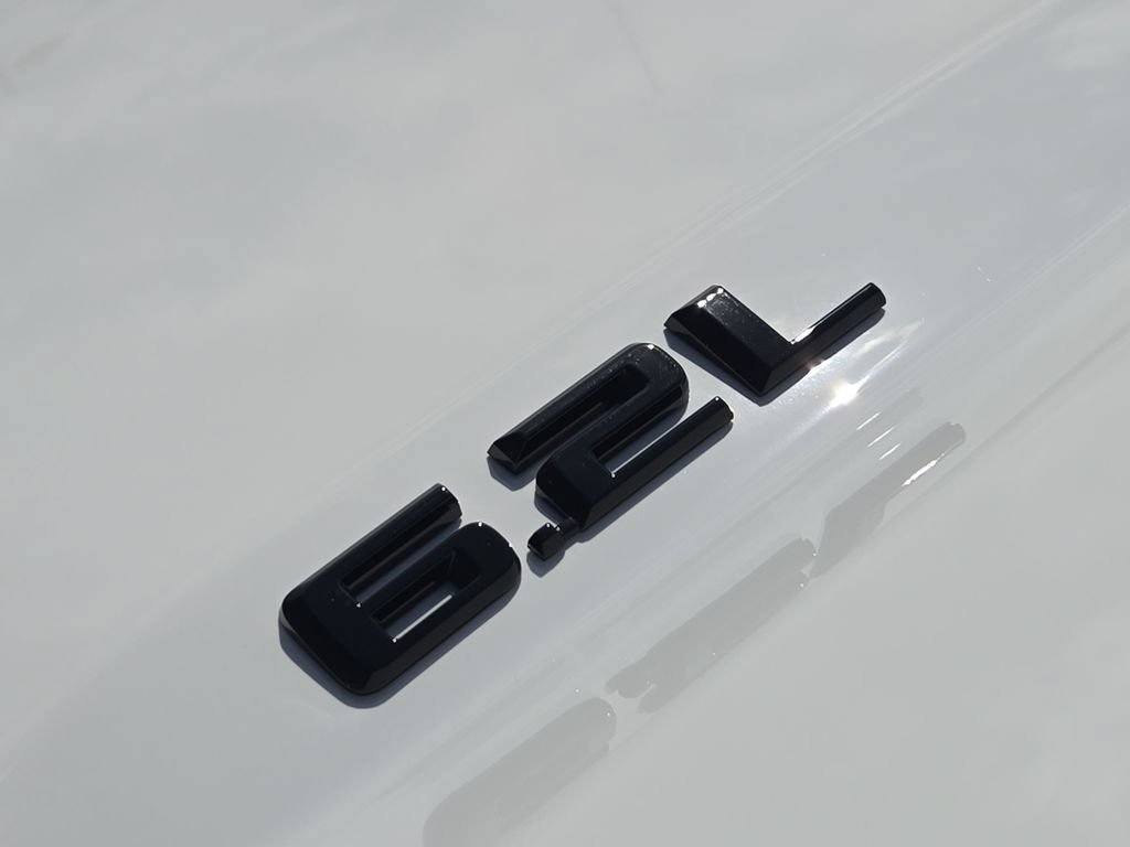 New 2026 Summit White Chevrolet RST image 22