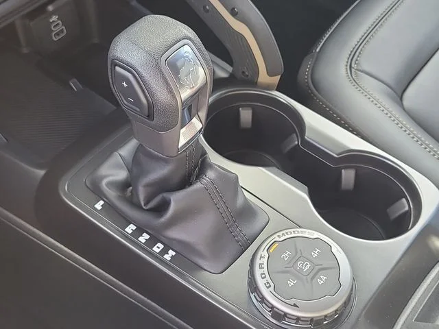 New 2026 Shadow Black Ford Badlands image 27
