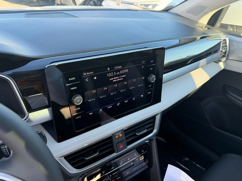 New 2026 Pure White Volkswagen 1.5T SEL image 18