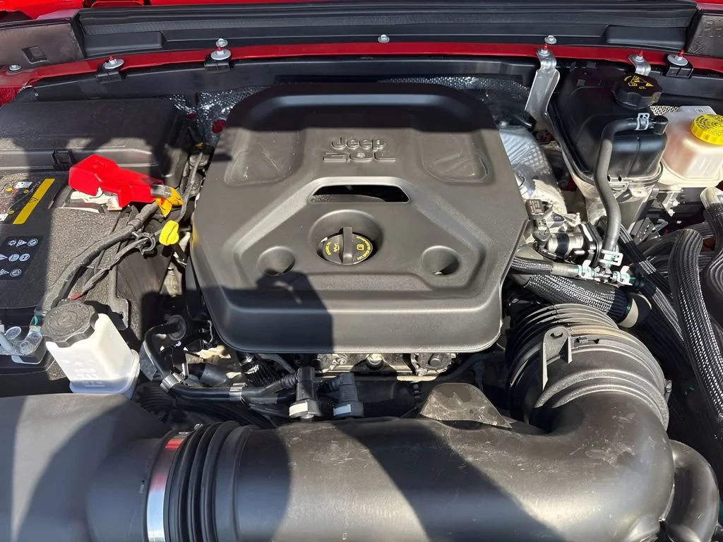 Used 2025 Red Jeep Sahara image 29